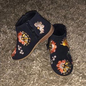 Zara baby embroidered boots